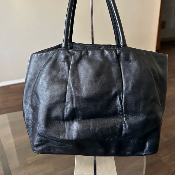 💜 guaranteed Authentic Prada Black Fiocco Bow Calf Leather
Handbag💜 - Picture 3 of 16